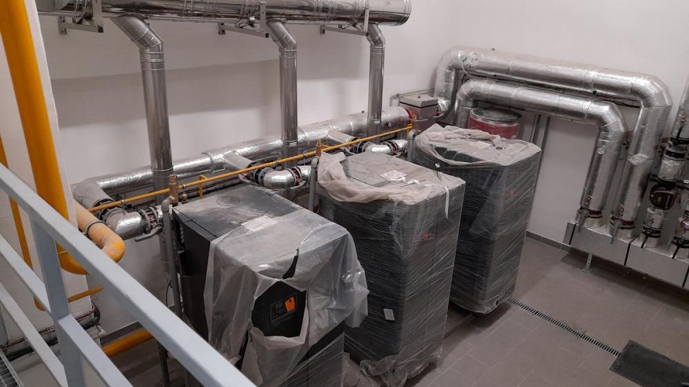 DOKONČENÍ STAVEBNÍCH PRACÍ, ZÁVOZ TECHNOLOGIE PLYNOVÝCH KOTLŮ, PŘÍPRAVA TOPENÁŘSKÝCH ČINNOSTÍ REALIZACE 05/2021